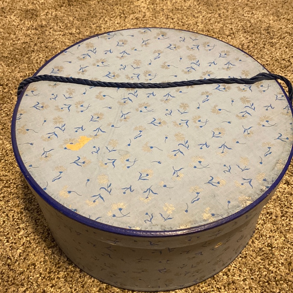 Vintage Men’s Hat Box